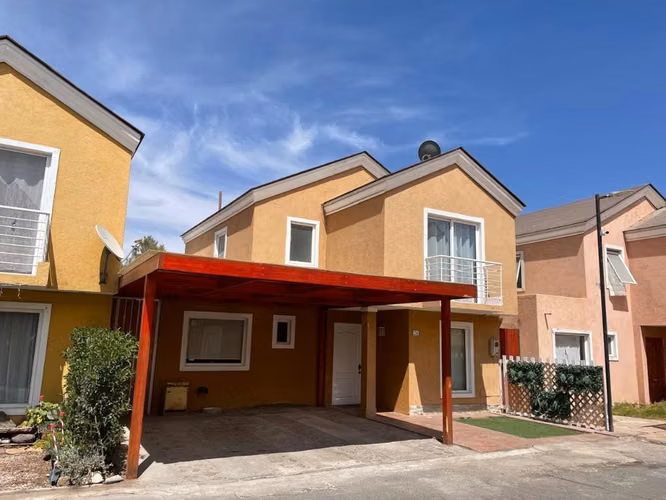 Dueño arrienda casa 4D3B Condominio Parque Balmaceda Sur, Calama