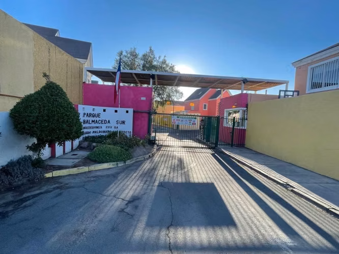 Dueño arrienda casa 4D3B Condominio Parque Balmaceda Sur, Calama