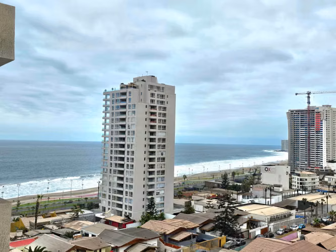 SE ARRIENDA DEPTO EN EDIF. AQUAMARE.