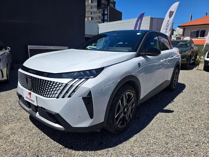 PEUGEOT 3008 GT 1.2 AUT