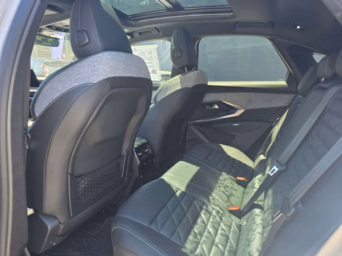 PEUGEOT 3008 GT 1.2 AUT