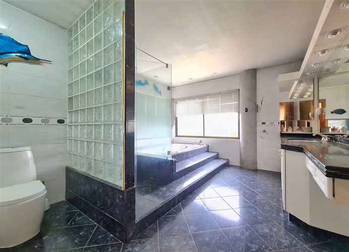 Arriendo casa 5 dorm. en Los Dominicos, Las Condes