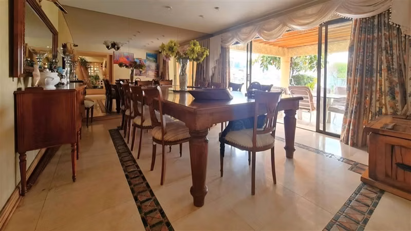 Arriendo casa 5 dorm. en Los Dominicos, Las Condes