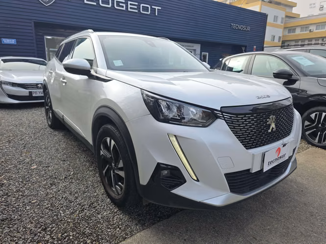 PEUGEOT 2008 ALLURE PACK PURETECH 1.2 AT