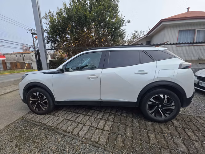 PEUGEOT 2008 ALLURE PACK PURETECH 1.2 AT