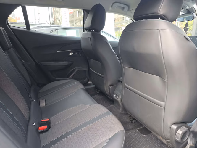 PEUGEOT 2008 ALLURE PACK PURETECH 1.2 AT