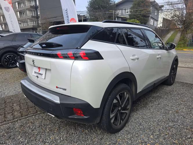 PEUGEOT 2008 ALLURE PACK PURETECH 1.2 AT