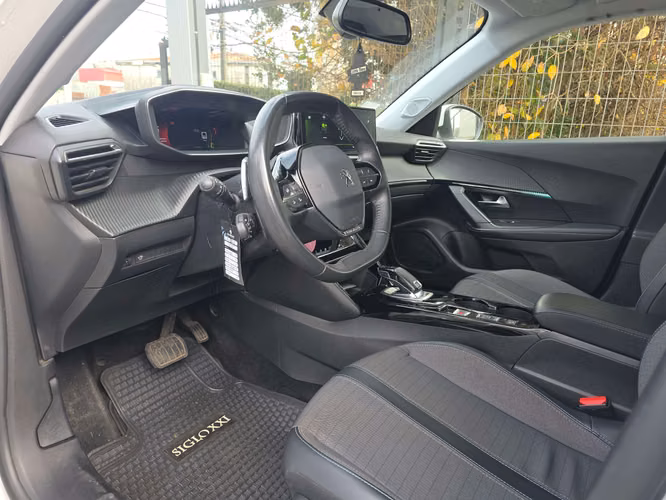 PEUGEOT 2008 ALLURE PACK PURETECH 1.2 AT