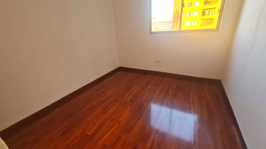 A pasos Metro Mirador. En Venta Depto. 3dor. 2ba (176810)