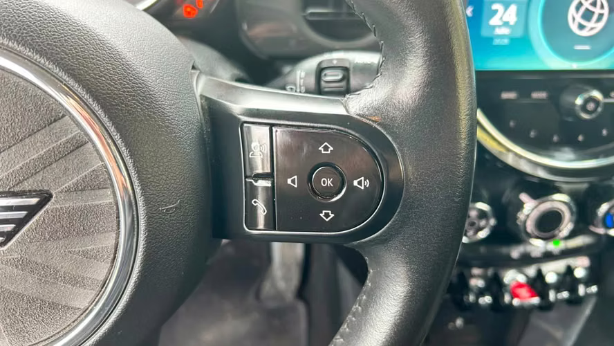 MINI Cooper F56 Esencial HB 1.5 AUT 3P (2023)