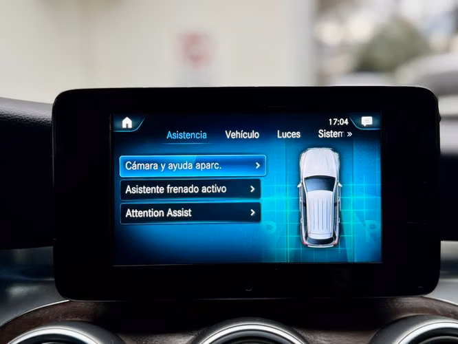 MERCEDES BENZ GLC 200 FL - 2022 | 2528
