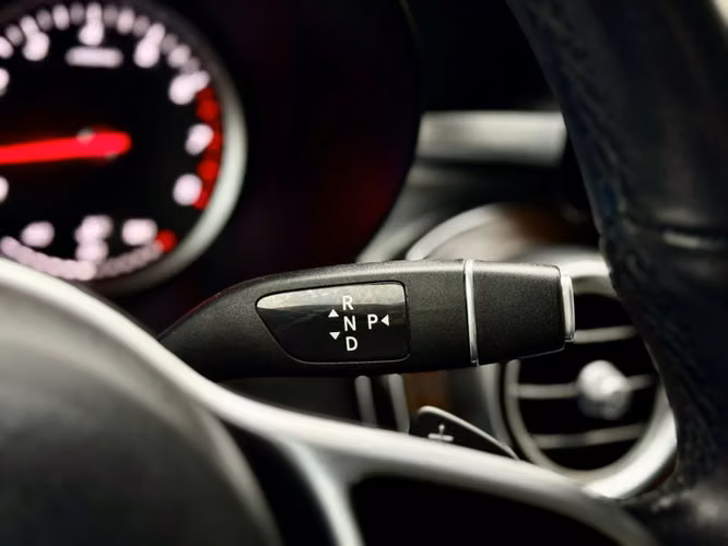 MERCEDES BENZ GLC 200 FL - 2022 | 2528