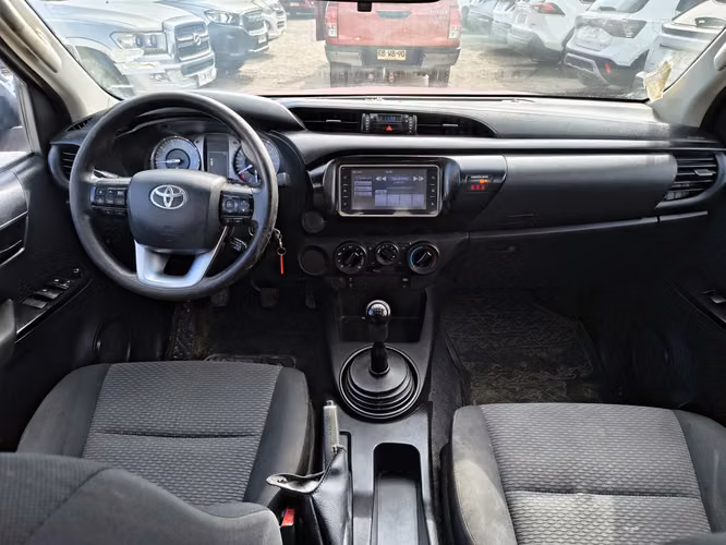 TOYOTA HILUX 2021