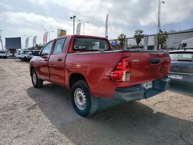 TOYOTA HILUX 2021