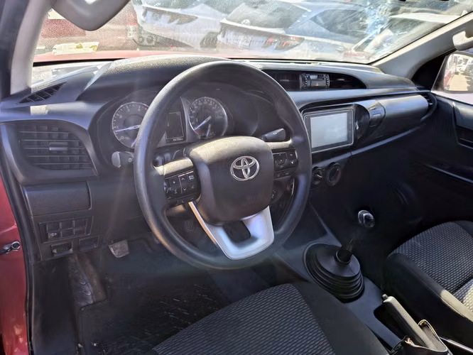 TOYOTA HILUX 2021