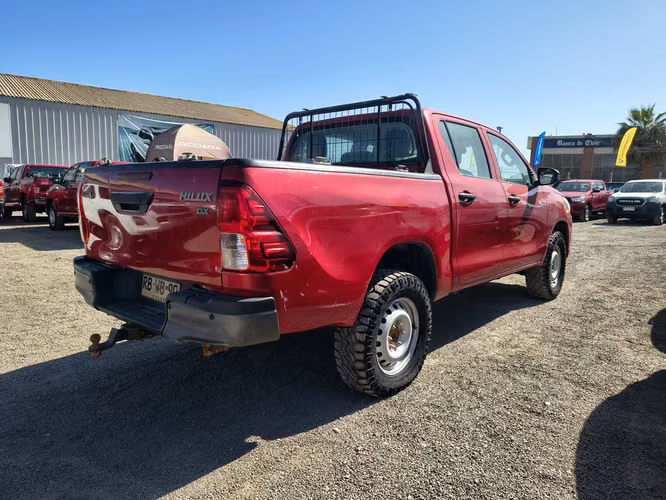 TOYOTA HILUX 2022