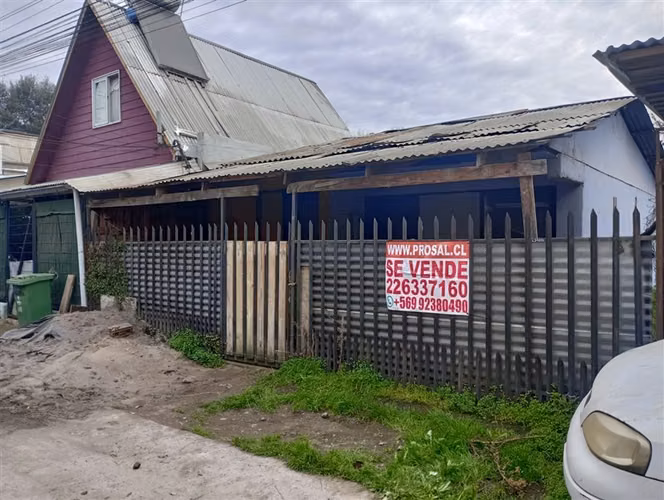 Casa en venta de 2 dorm. en Molina