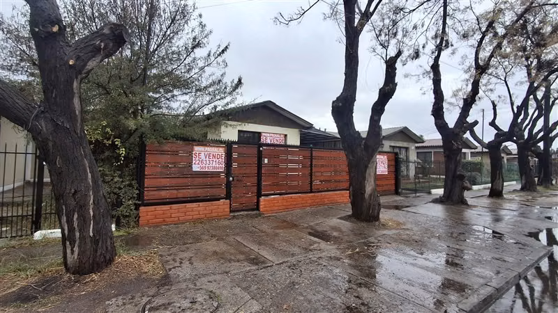 Casa en venta de 3 dorm. en San Bernardo