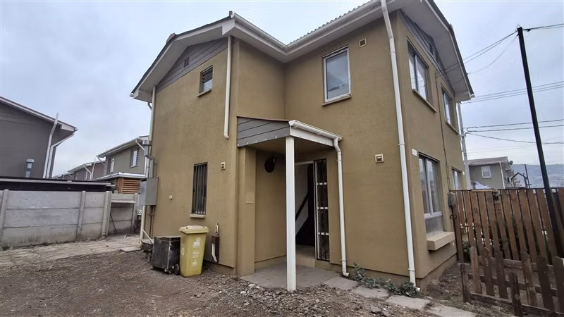 Casa en venta de 3 dorm. en Colina