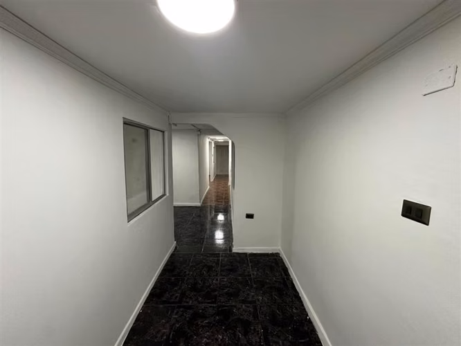 Casa en venta de 7 dorm. en La Florida