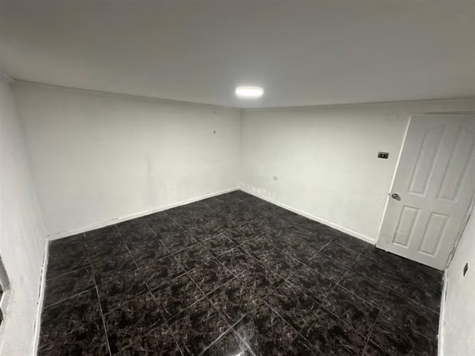 Casa en venta de 7 dorm. en La Florida