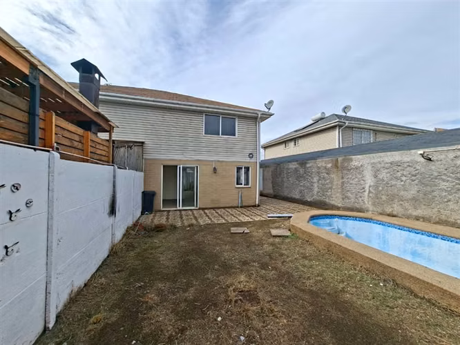 Casa en venta de 4 dorm. en Lampa