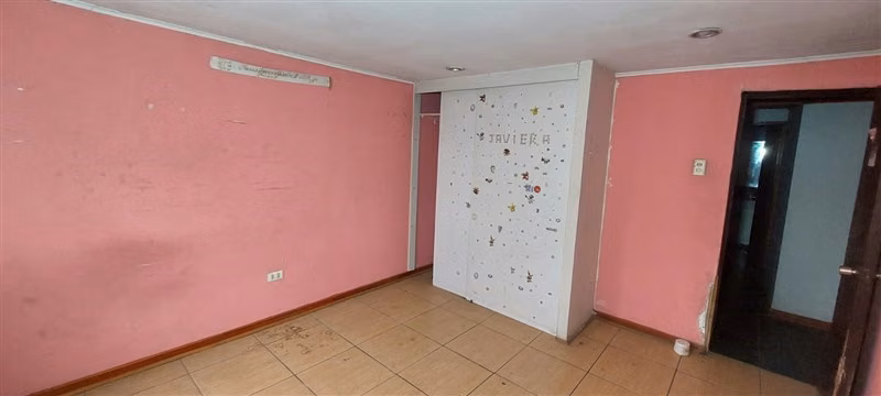 Casa en venta de 7 dorm. en Renca