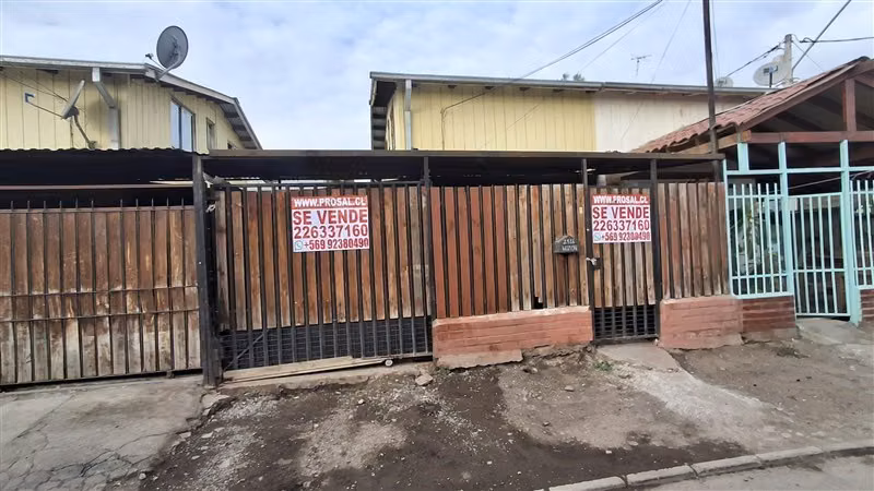 Casa en venta de 2 dorm. en Colina