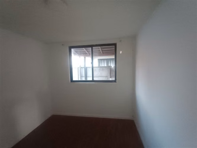 Casa en venta de 2 dorm. en Linares