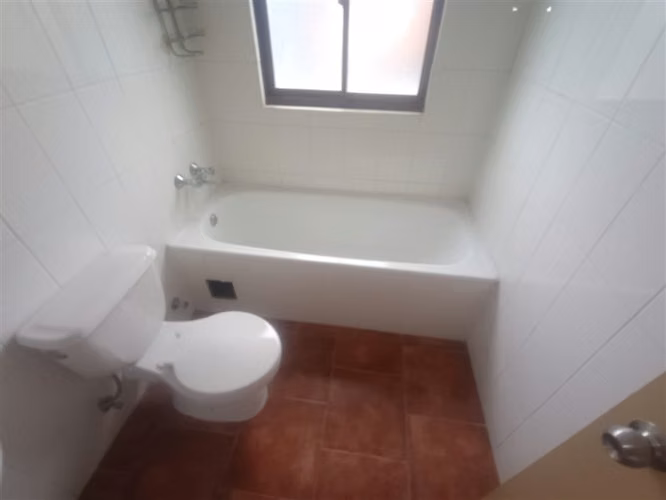 Casa en venta de 3 dorm. en Linares