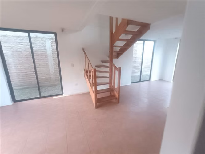 Casa en venta de 2 dorm. en Linares