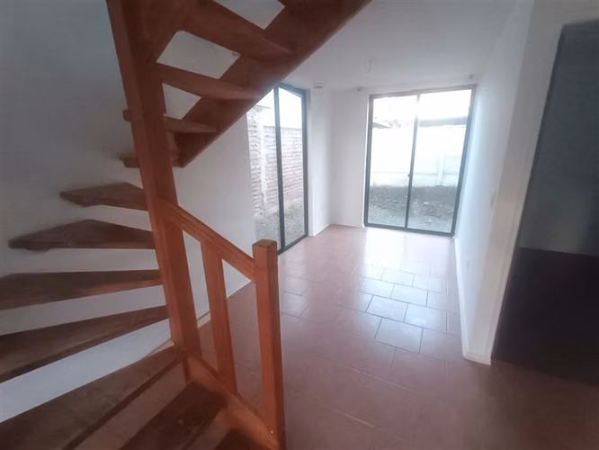 Casa en venta de 2 dorm. en Linares
