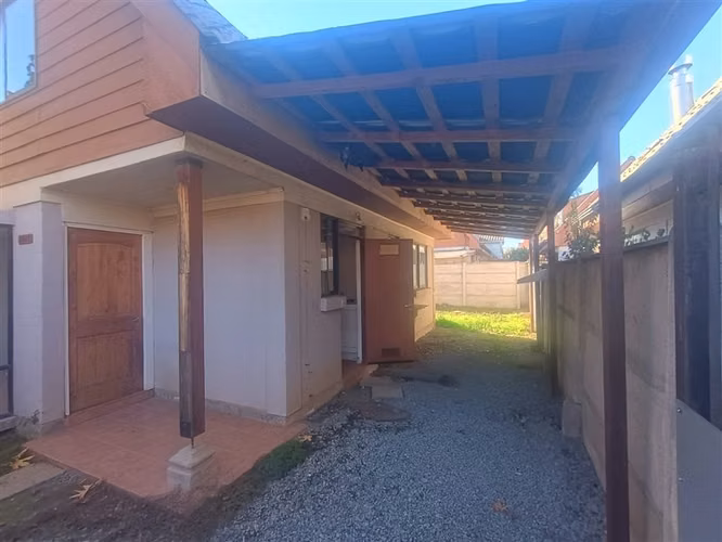 Casa en venta de 2 dorm. en Linares