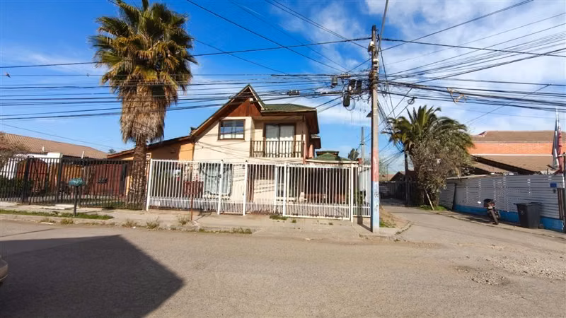 Casa en venta de 3 dorm. en Maipú