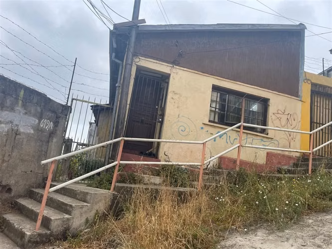 Casa en venta de 3 dorm. en Valparaíso