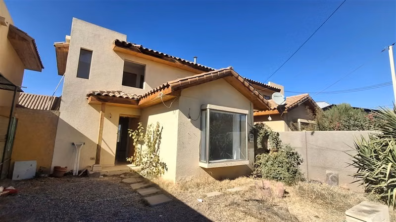 Casa en venta de 3 dorm. en San Esteban