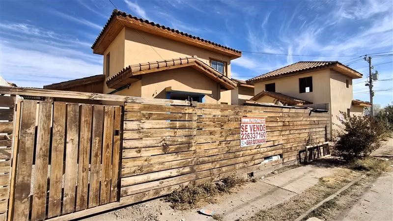 Casa en venta de 3 dorm. en San Esteban