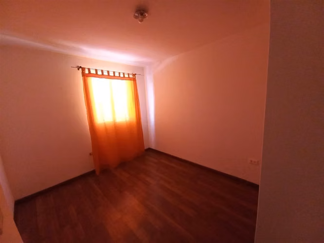 Casa Sólida de 2 Pisos en Venta Parque La Arboleda