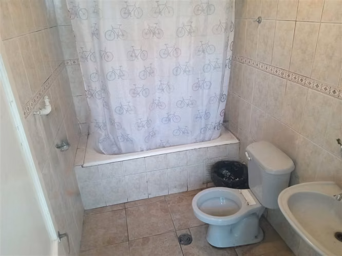 Casa en venta de 3 dorm. en Santiago