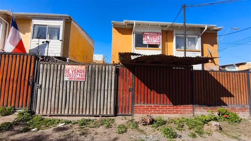 Casa en venta de 2 dorm. en Colina