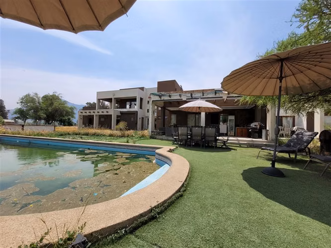 Casa en venta de 6 dorm. en Mostazal