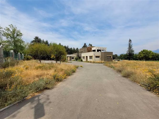 Casa en venta de 6 dorm. en Mostazal