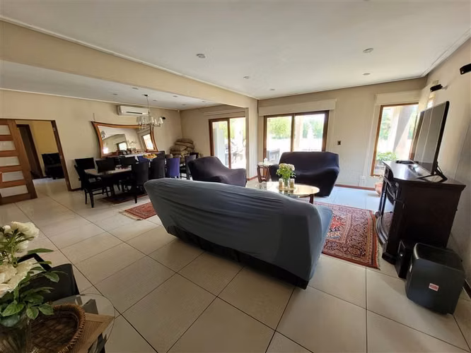 Casa en venta de 6 dorm. en Mostazal