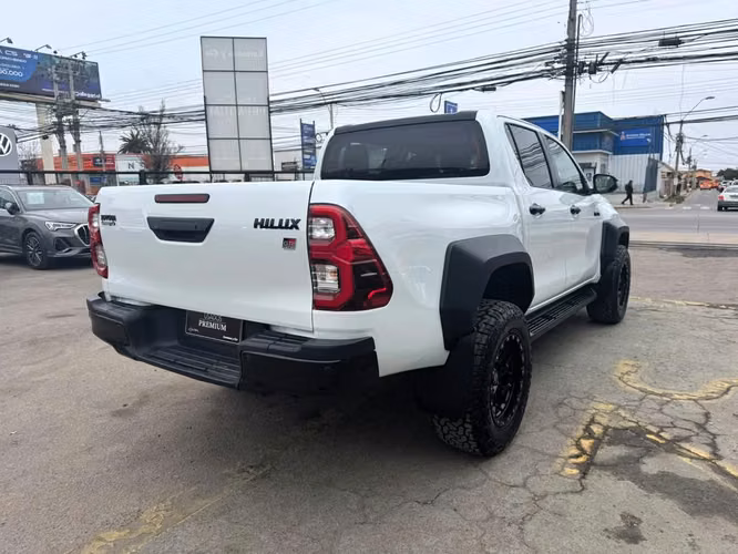 Toyota HILUX GR. DC 4X4 2.8 AUT. 2.8 • 4WD • Automática • 2025