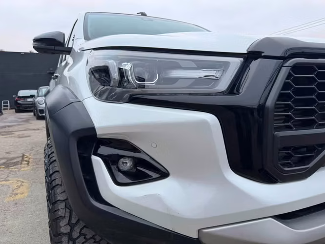 Toyota HILUX GR. DC 4X4 2.8 AUT. 2.8 • 4WD • Automática • 2025