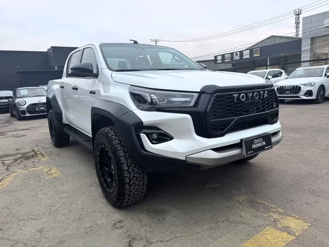 Toyota HILUX GR. DC 4X4 2.8 AUT. 2.8 • 4WD • Automática • 2025