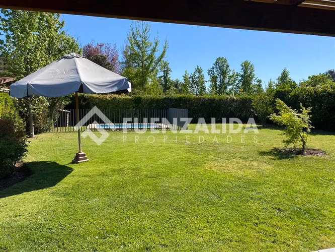 Casa en Arriendo en Buín