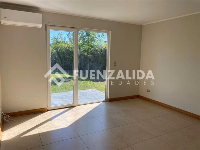 Casa en Arriendo en Buín