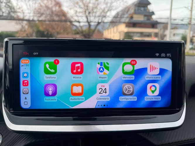 PEUGEOT 2008 DIESEL 1.5 AUT FULL CARPLAY CAMARA VER EN LAS CONDES 2025