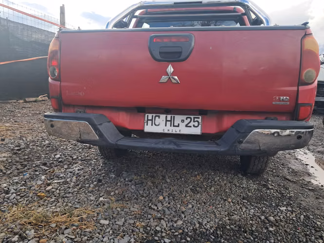 Mitsubishi L200 Katana Turbo diesel 2015